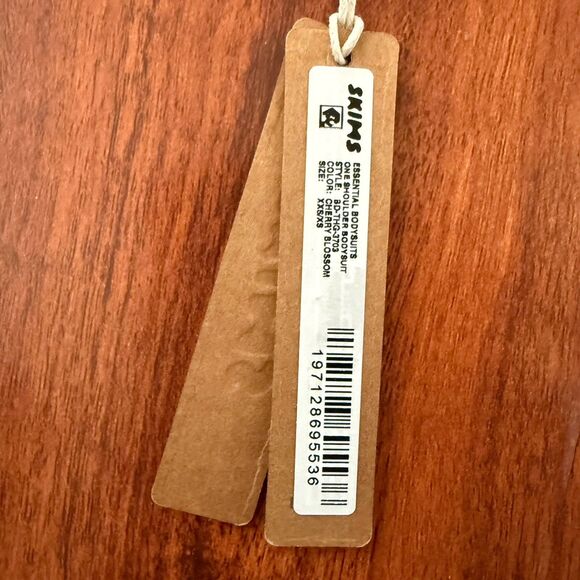 SKIMS Cherry Blossom Essential Bodysuit One Shoulder Bodysuit Size XXS/XS NWT - Picture 7 of 11